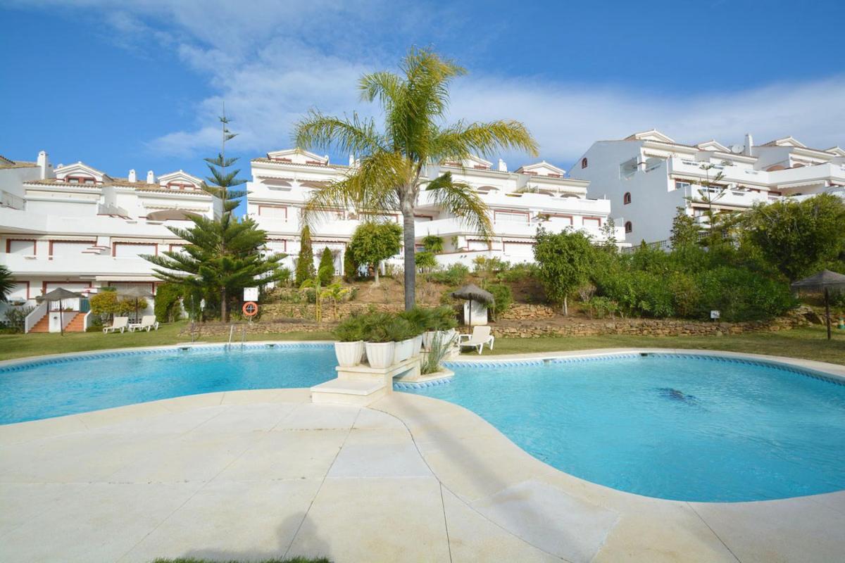 Luxury Beach Side Apartment In Marbella Playa Exterior foto